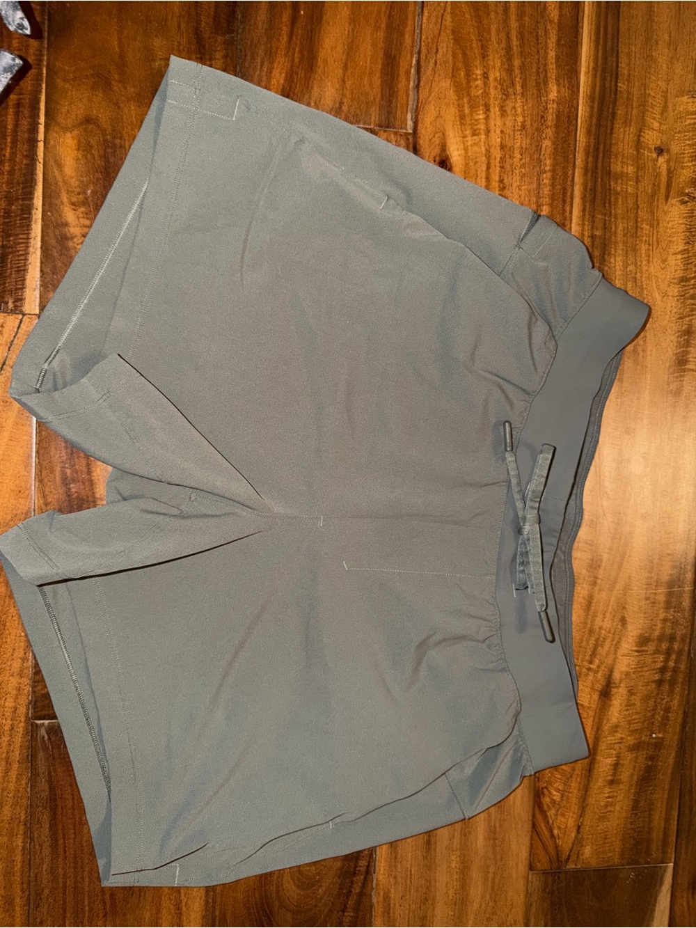 Lululemon Men’s Zeroed In Linerless Short 5" - Grey Sage - M